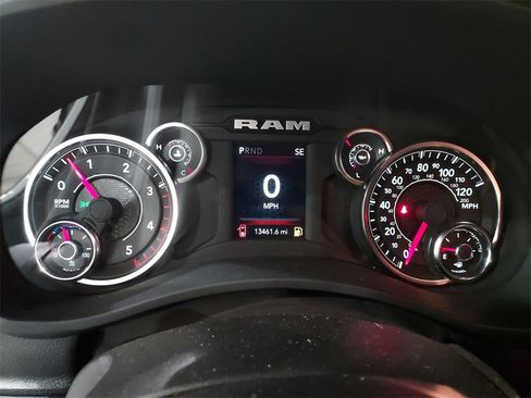 Used 2024 RAM 3500 Big Horn w/ Night Edition image 21