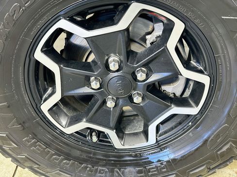 Used 2023 Jeep Gladiator Rubicon w/ LED Lighting Group image 29