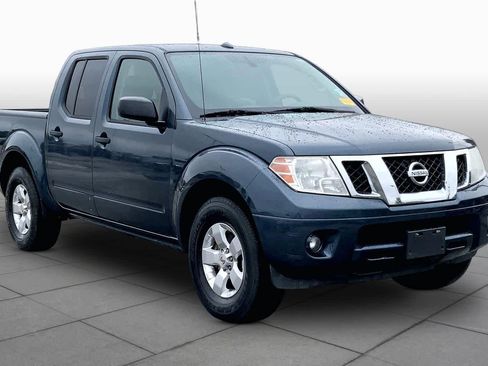 Used 2013 Nissan Frontier SV w/ SV Value Truck Pkg RWD image 3