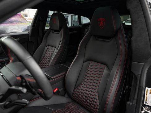 Used 2020 Lamborghini Urus image 17