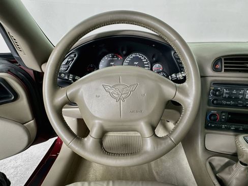 Used 2003 Chevrolet Corvette Convertible w/ Preferred Equipment Group1 RWD image 11