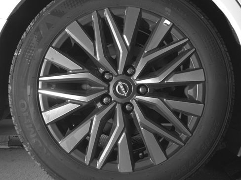 Used 2025 Nissan Altima 2.5 SV image 15