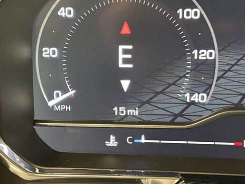 New 2025 GMC Sierra 2500 SLT w/ SLT Premium Package image 16