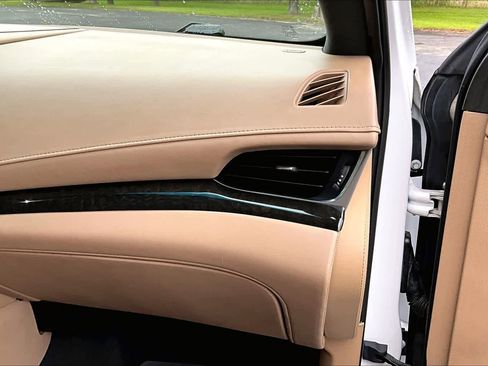 Used 2020 Cadillac Escalade Platinum RWD image 20