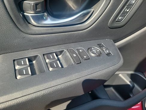 Certified 2025 Honda Pilot Touring image 16