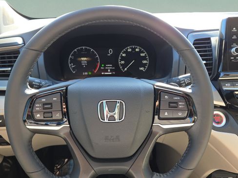 Certified 2025 Honda Odyssey EX-L image 21