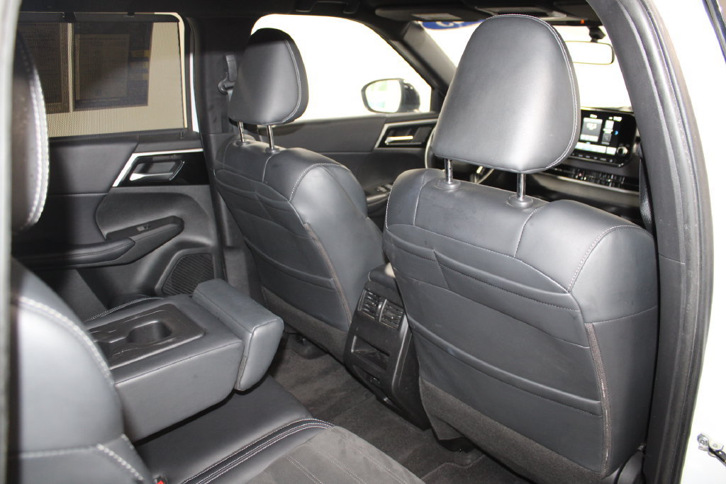 Used 2023 Mitsubishi Outlander SE Black Edition AWD/4WD image 31