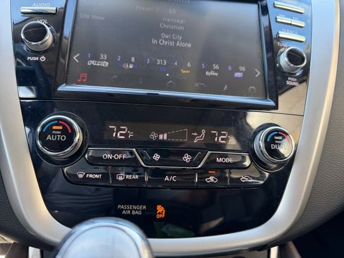 Used 2018 Nissan Murano Platinum image 11