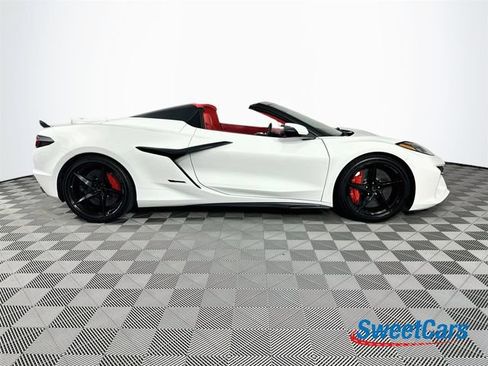 Used 2025 Chevrolet Corvette E-Ray AWD/4WD image 8