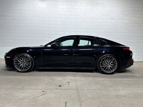 Certified 2025 Porsche Panamera 4 AWD/4WD image 2