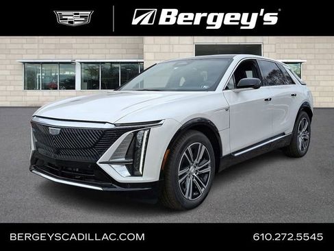 New 2025 Cadillac Lyriq Luxury image 1