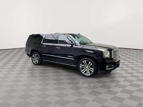 Used 2018 GMC Yukon XL Denali w/ Denali Ultimate Package AWD/4WD image 46