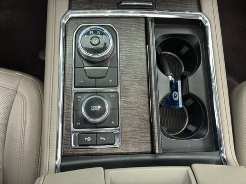 Used 2018 Ford Expedition Limited w/ Equipment Group 302A image 35