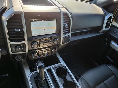 Used 2018 Ford F150 Lariat image 23