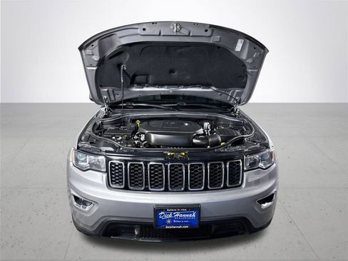 Used 2021 Jeep Grand Cherokee Laredo image 22