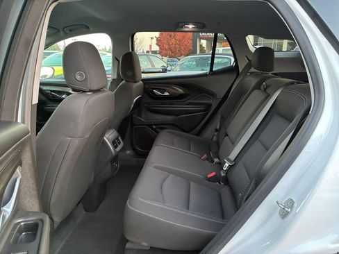 Used 2024 GMC Terrain SLE image 24