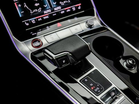 Used 2023 Audi RS 6 w/ Black Optic Package image 67