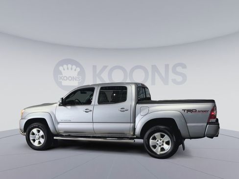 Used 2014 Toyota Tacoma PreRunner w/ TRD Sport Package image 10