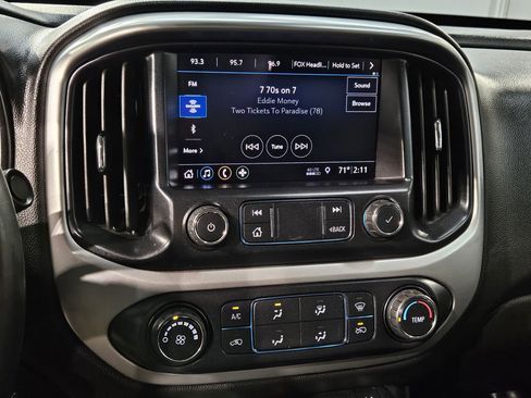 Used 2020 Chevrolet Colorado LT w/ Safety Package image 19