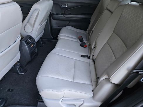 Certified 2019 Honda Passport Touring image 15