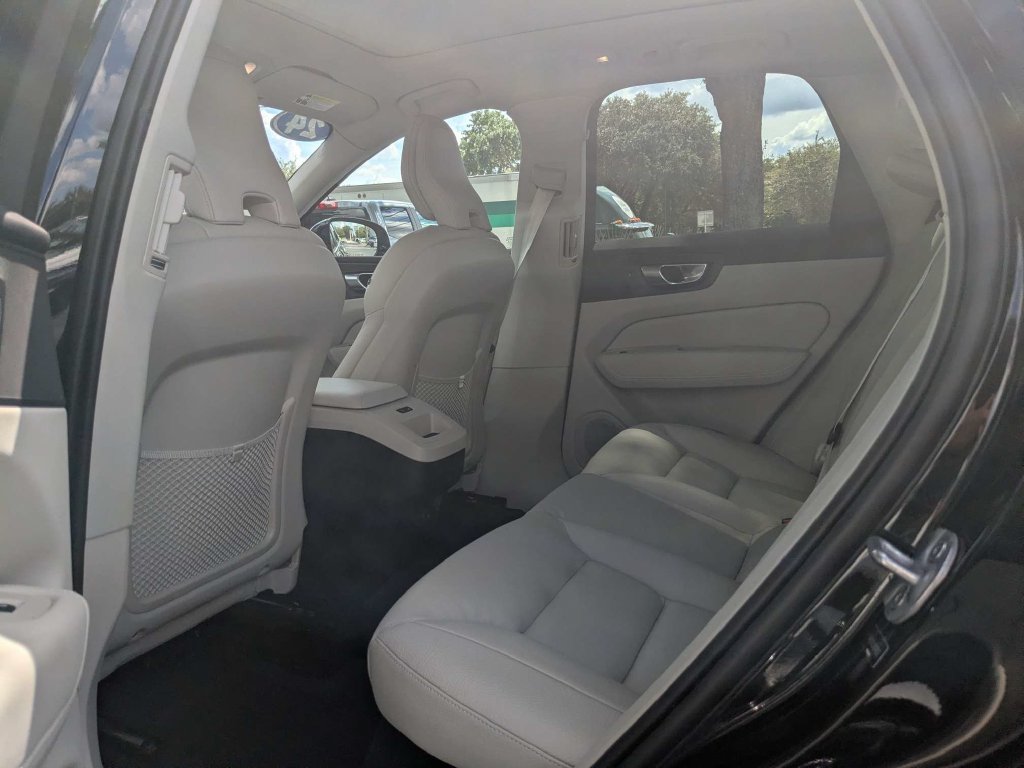 Certified 2024 Volvo XC60 B5 Plus w/ Protection Package Premier AWD/4WD image 20