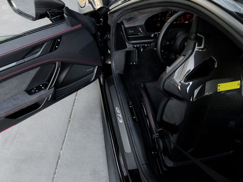 Certified 2026 Porsche 911 GT3 RWD image 30