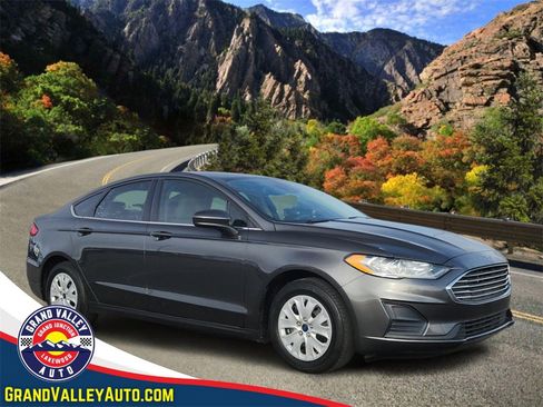 Used 2019 Ford Fusion S image 1