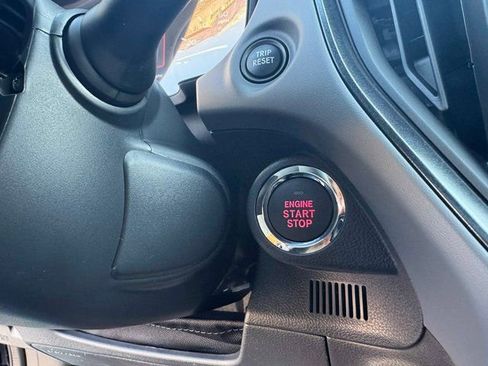 Certified 2025 Subaru Crosstrek 2.5i Limited image 39