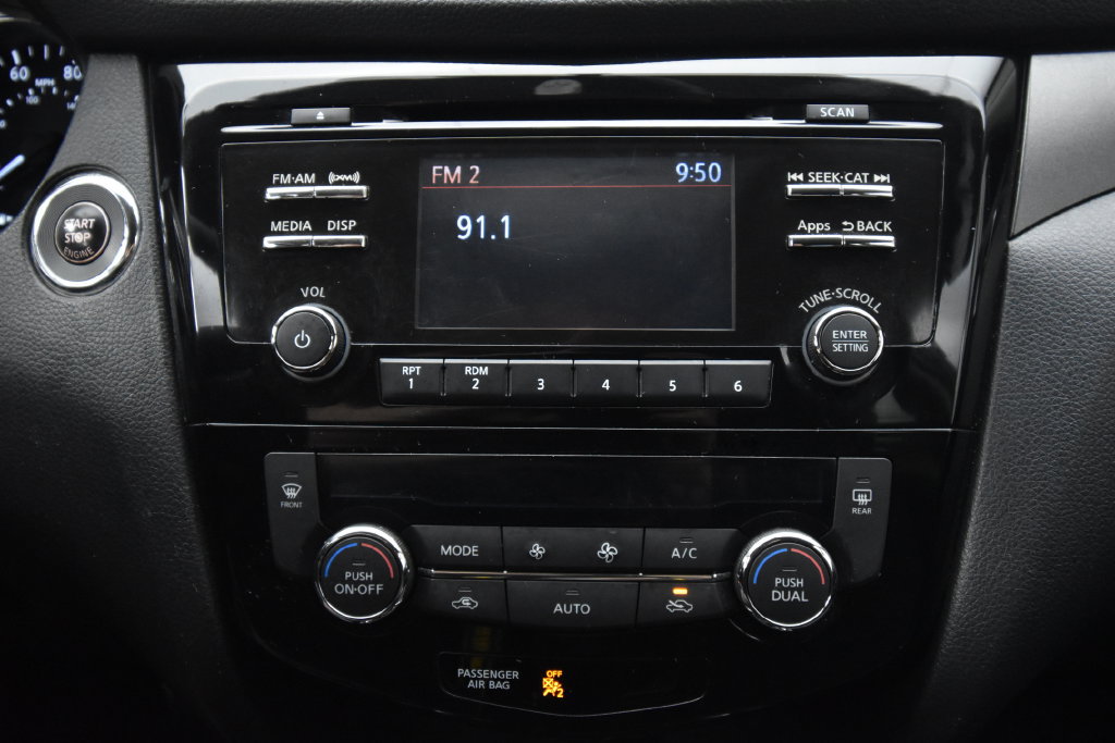 Used 2015 Nissan Rogue SV AWD/4WD image 13