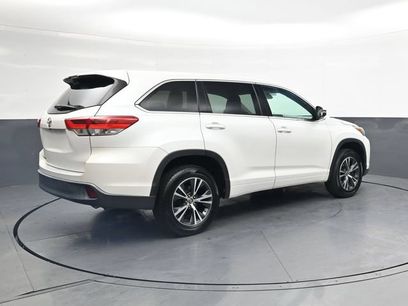 Used 2018 Toyota Highlander LE