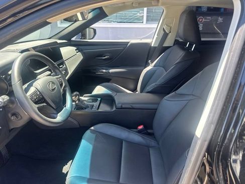 Used 2024 Lexus ES 300h w/ Premium Package FWD image 9