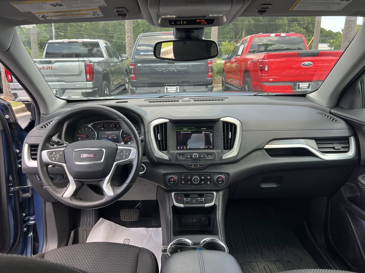 Used 2024 GMC Terrain SLE w/ Driver Convenience Package AWD/4WD image 31