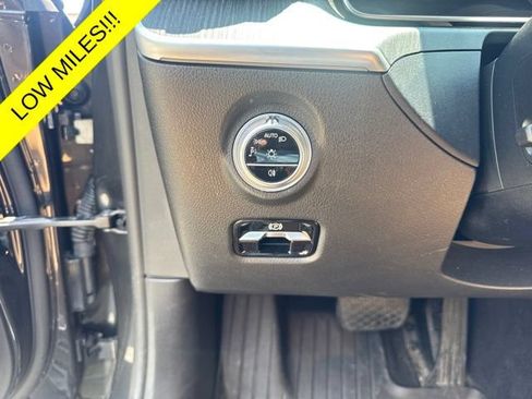 Used 2022 Mercedes-Benz C 300 4MATIC Sedan image 15