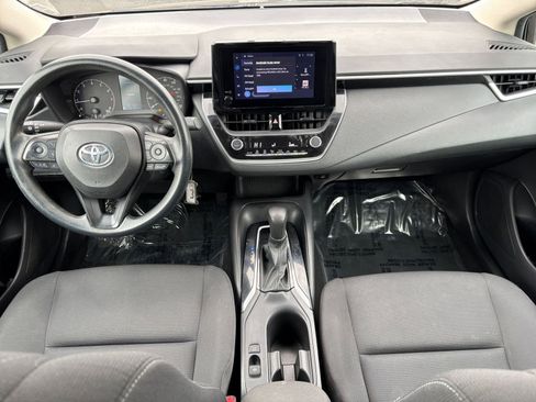 Used 2023 Toyota Corolla LE image 31