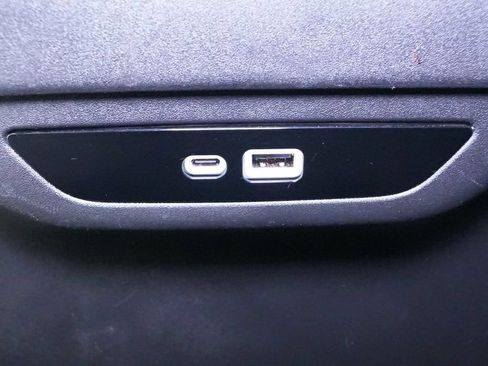Used 2025 Chrysler Pacifica Select FWD image 23