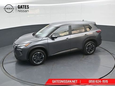 Used 2025 Nissan Rogue SV image 45