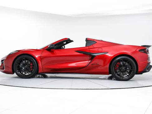 Used 2025 Chevrolet Corvette Z06 w/ Stealth Interior Trim Package image 2