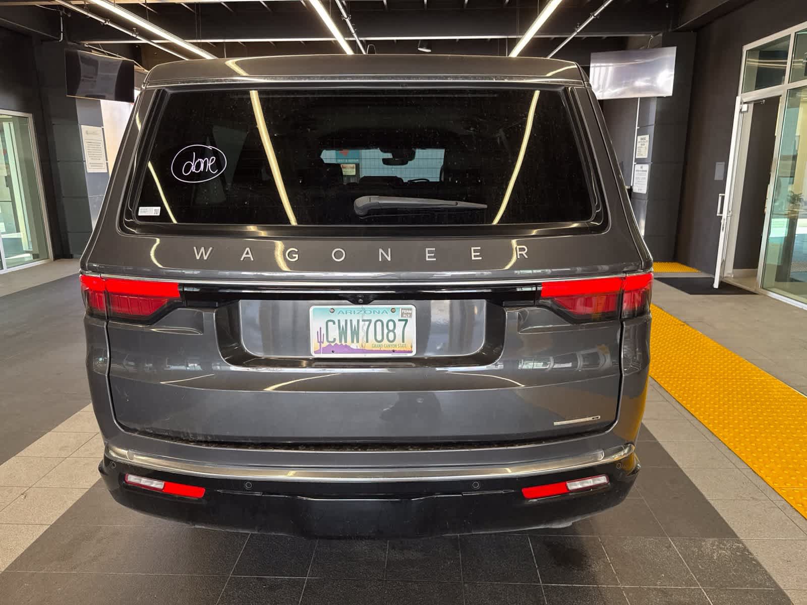Used 2024 Jeep Wagoneer L Series II RWD image 11