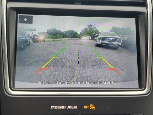 Used 2019 Lincoln Nautilus Reserve FWD image 18