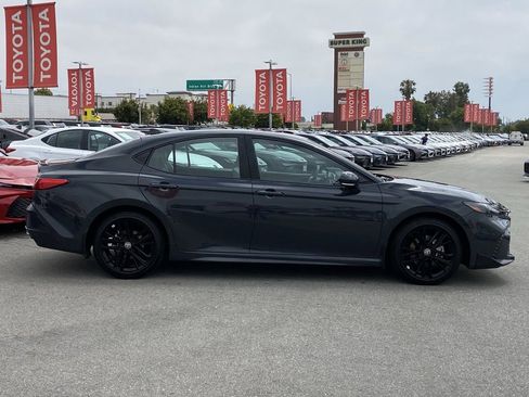 Used 2026 Toyota Camry SE FWD image 44
