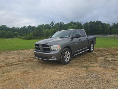 Used 2012 RAM 1500 Express w/ ST Popular Equipment Group AWD/4WD image 2