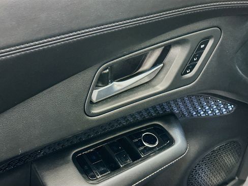 Used 2024 Nissan Ariya AWD image 15