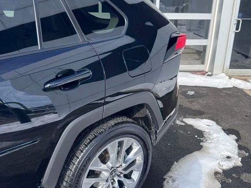 Used 2025 Toyota RAV4 XLE Premium image 35