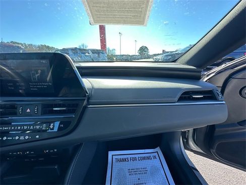 Used 2022 Lexus ES 350 w/ Premium Package image 16