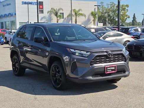 Used 2024 Toyota RAV4 LE FWD image 3