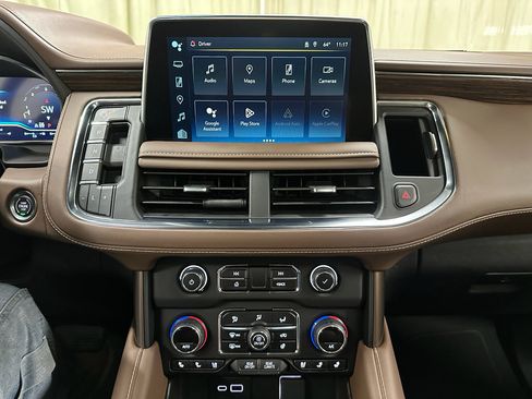 Certified 2024 Chevrolet Tahoe High Country w/ Advanced Technology Package image 33