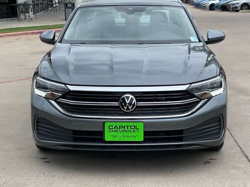 Used 2024 Volkswagen Jetta SE FWD image 7