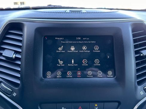 Used 2021 Jeep Cherokee Latitude Plus image 33