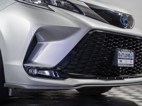 Certified 2022 Toyota Sienna XSE image 16