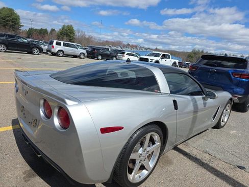 Used 2005 Chevrolet Corvette Coupe w/ Preferred Equipment Group image 4